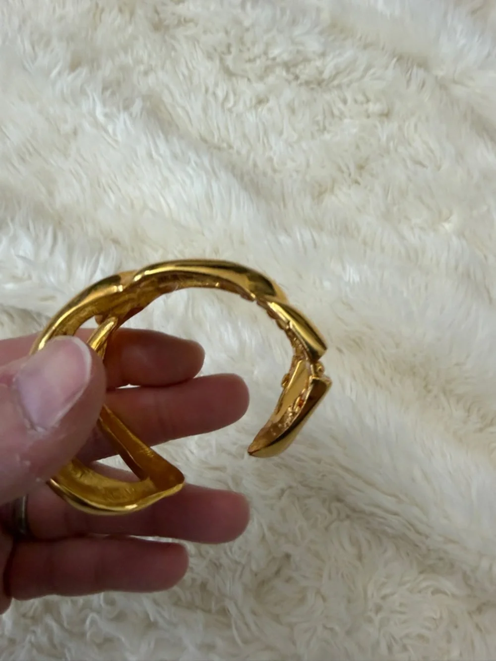 Kenneth Jay Lane Women's Gold Link Hinged Cuff Bracelet - Picture 6 of 7